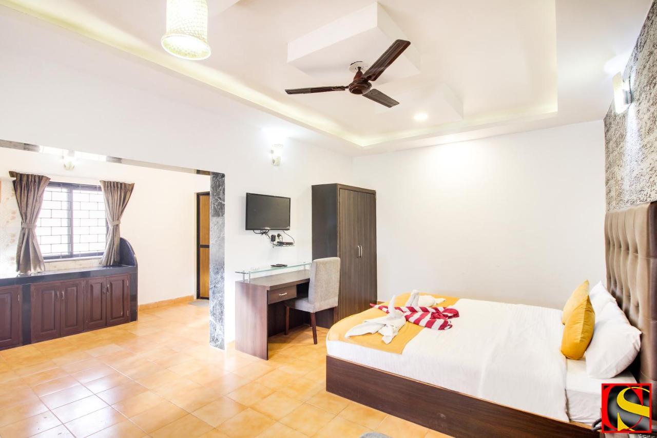 Hotel Candolim Sands Exterior foto