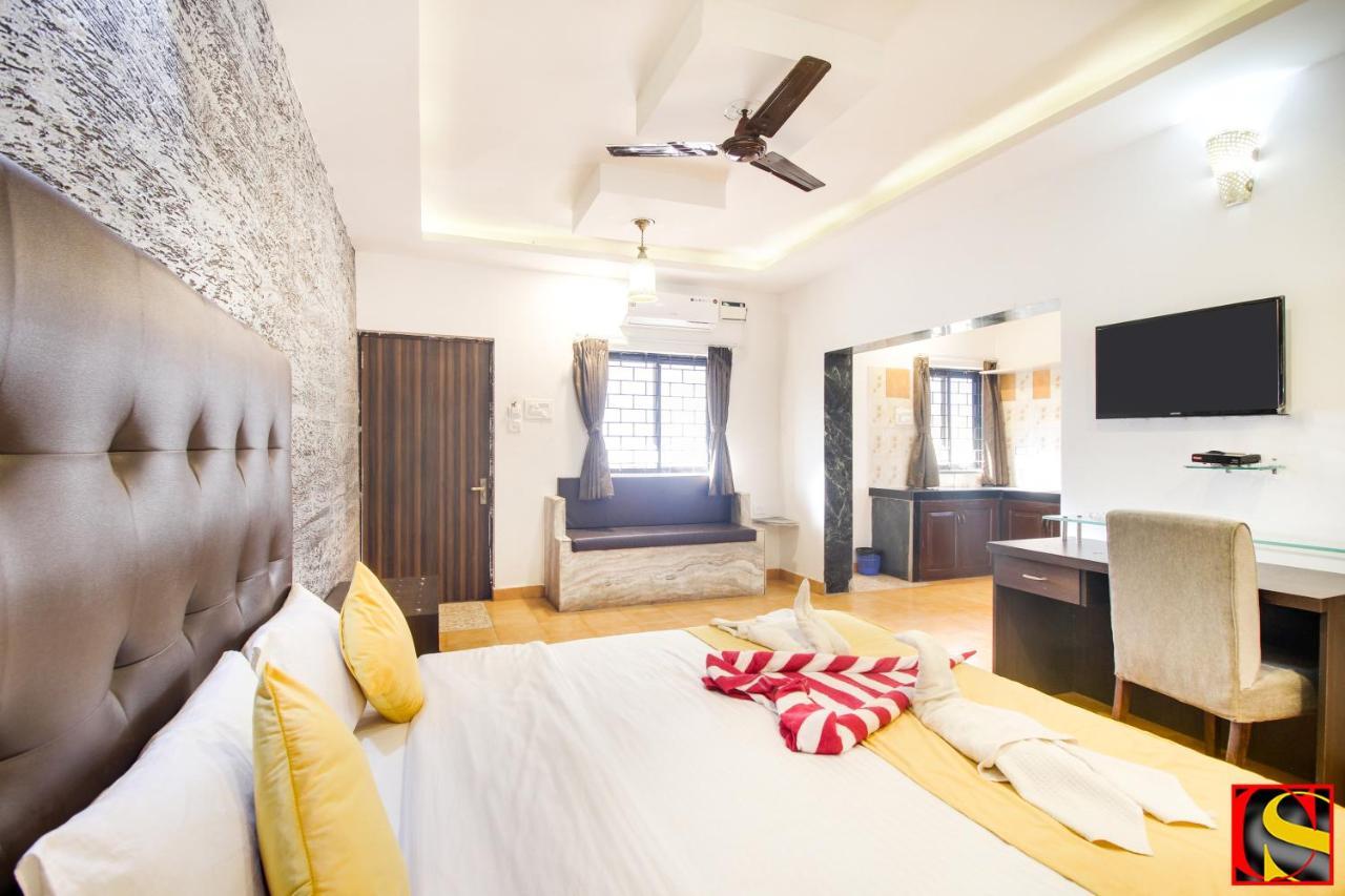 Hotel Candolim Sands Exterior foto