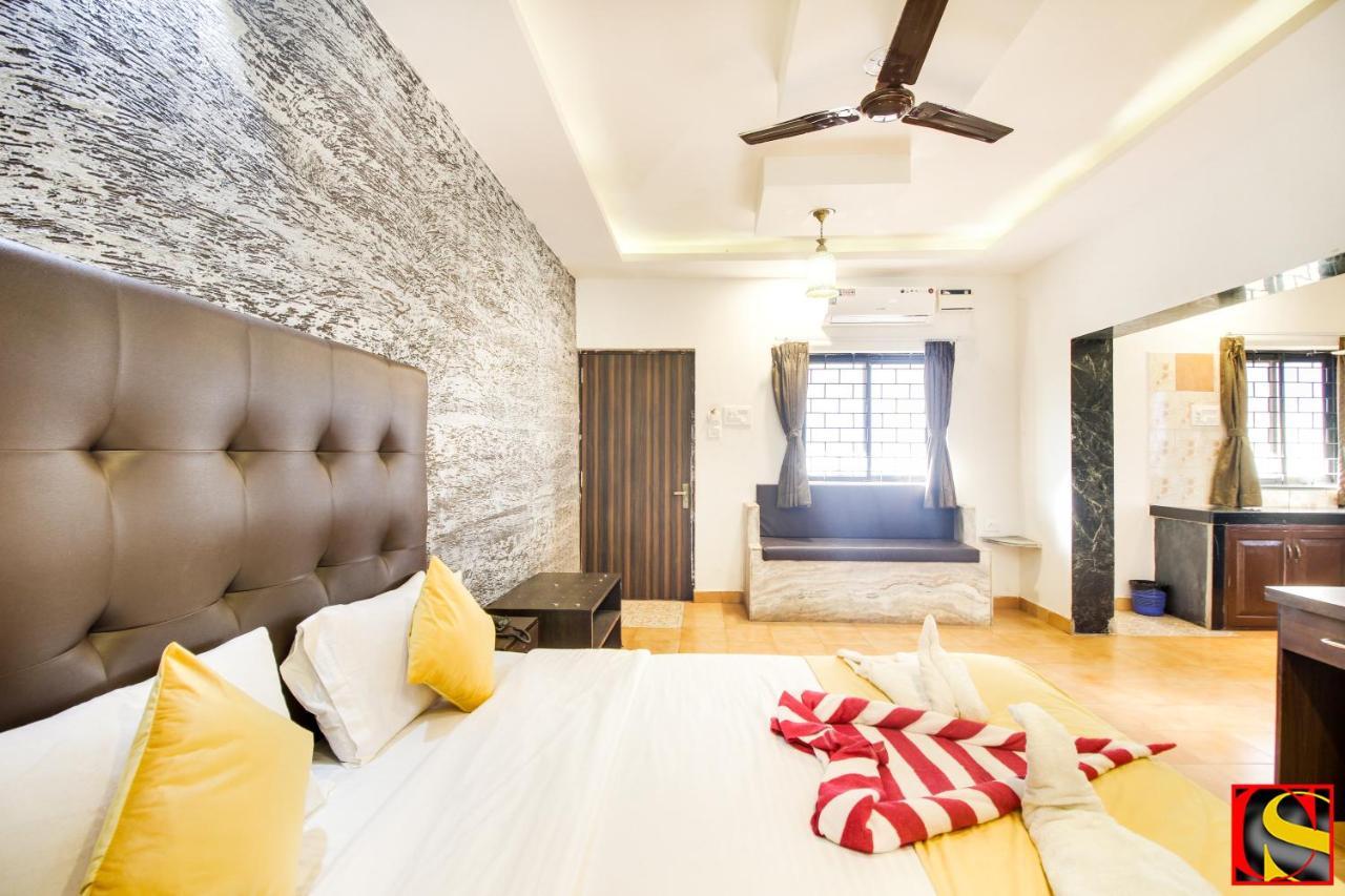 Hotel Candolim Sands Exterior foto
