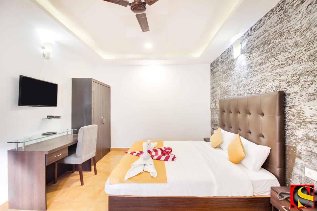 Hotel Candolim Sands Exterior foto