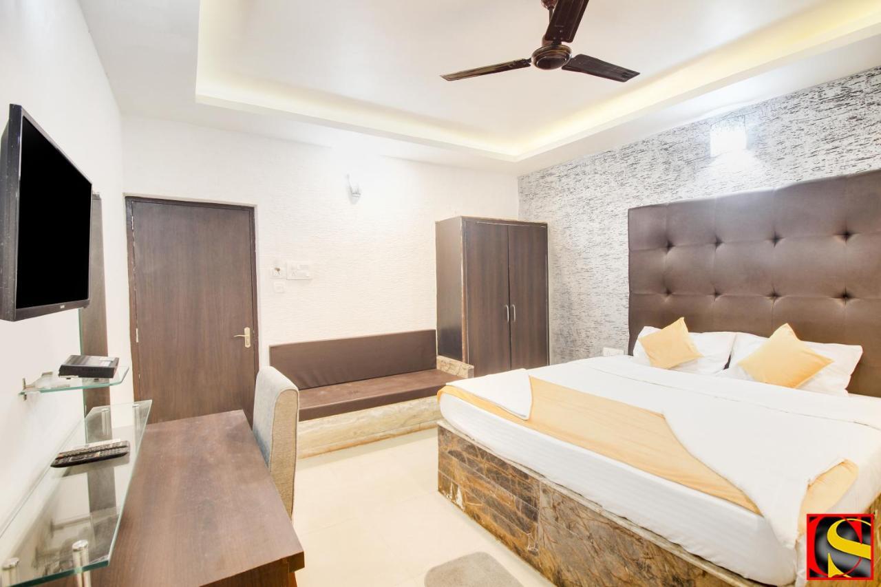 Hotel Candolim Sands Exterior foto
