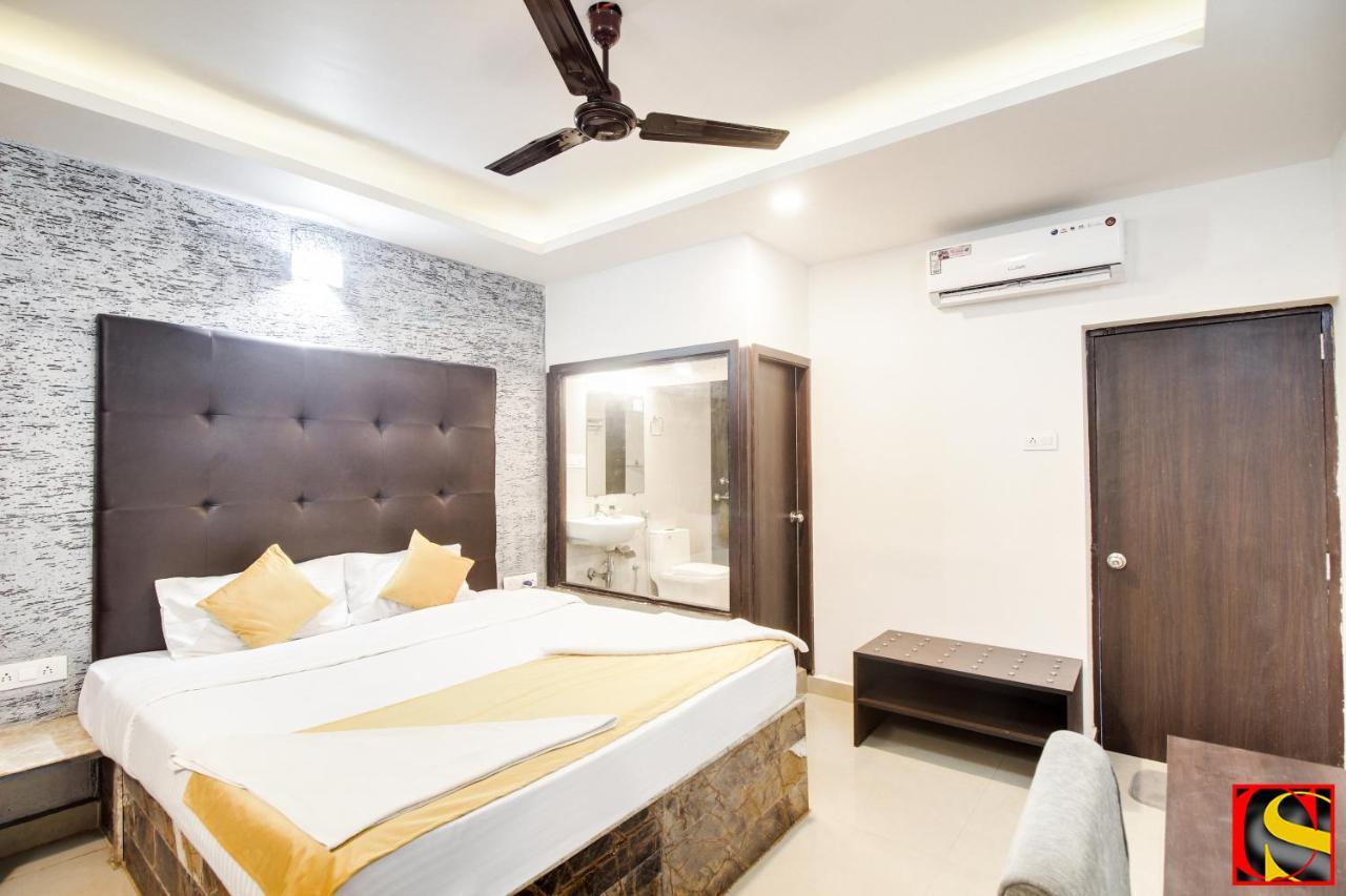 Hotel Candolim Sands Exterior foto
