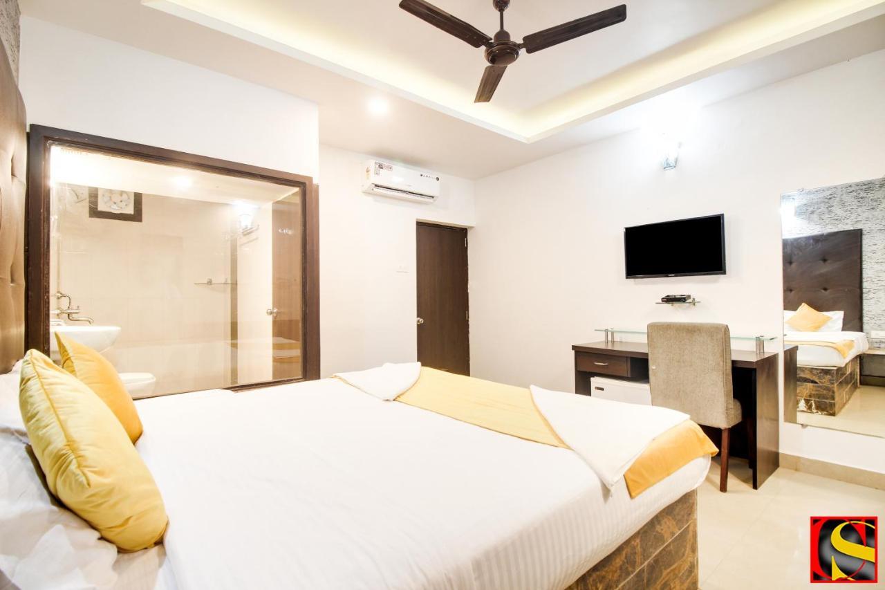 Hotel Candolim Sands Exterior foto